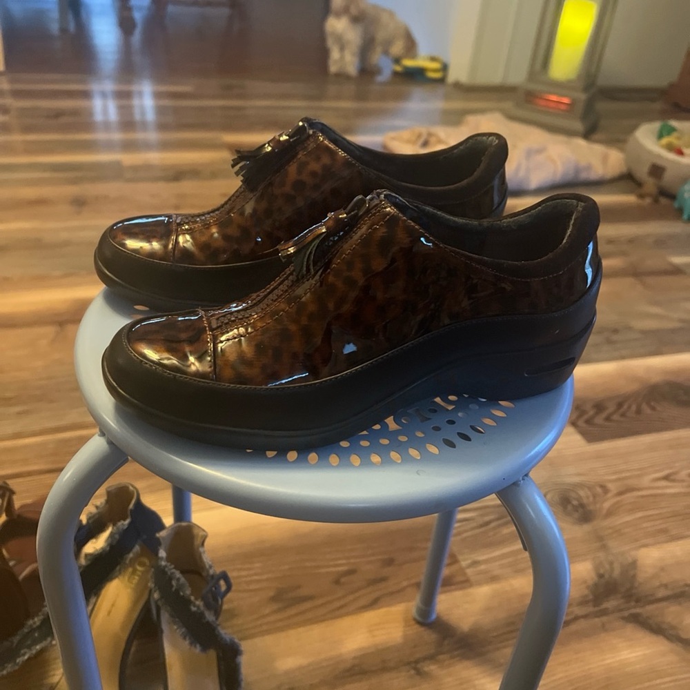 Woman’s  Brown Cheetah Print